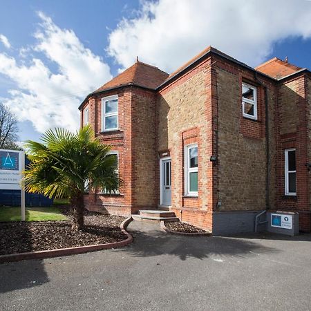 Asperion Hotel Guildford Bagian luar foto