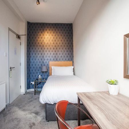 Asperion Hotel Guildford Bagian luar foto