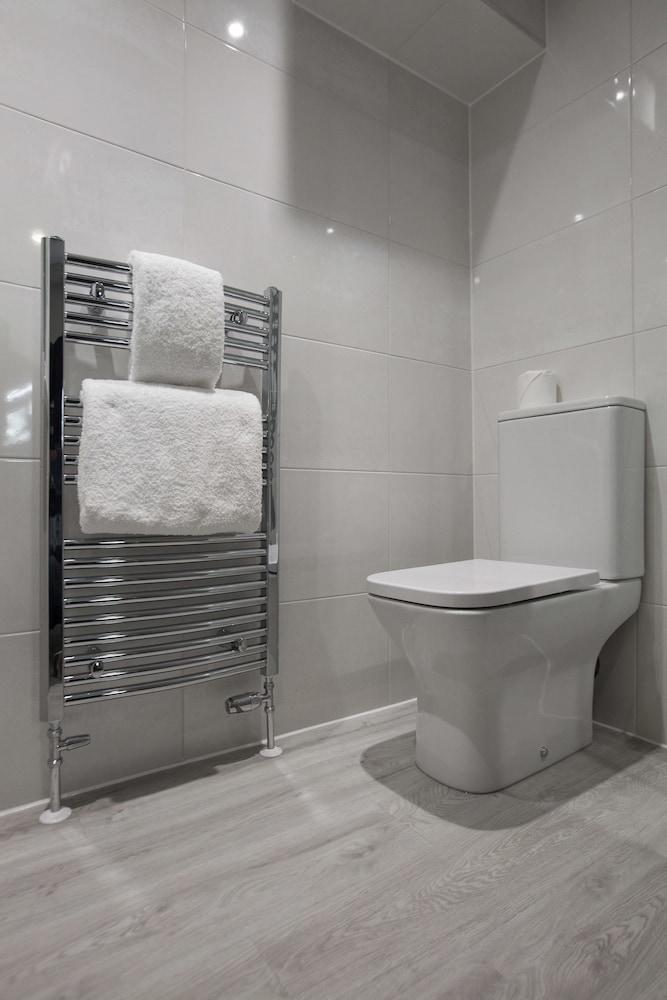 Asperion Hotel Guildford Bagian luar foto