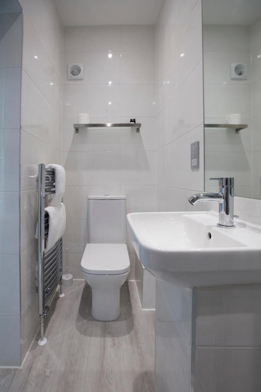 Asperion Hotel Guildford Bagian luar foto